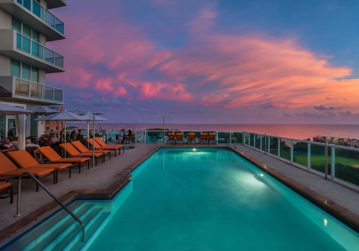 Mvr - Skyline Dreams From Your Private Balcony Apartment *